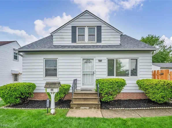 15300 Northwood Ave, Maple Heights, OH 44137