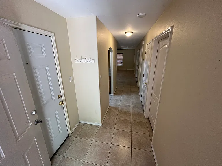 214 Lime Dr — Photo 2