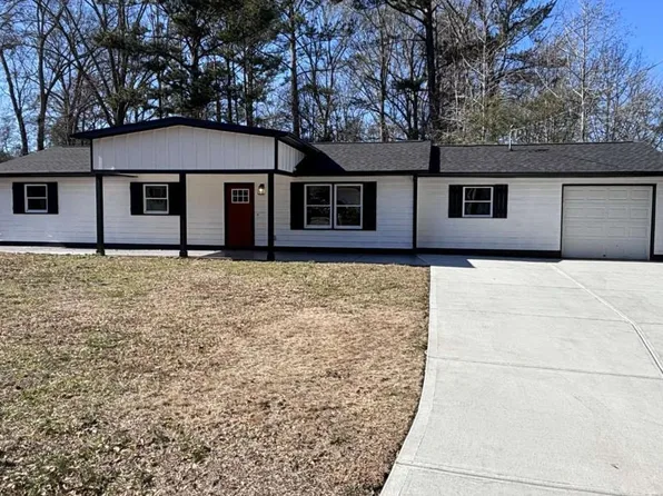 487 Valerie Cir, Hiram, GA 30141