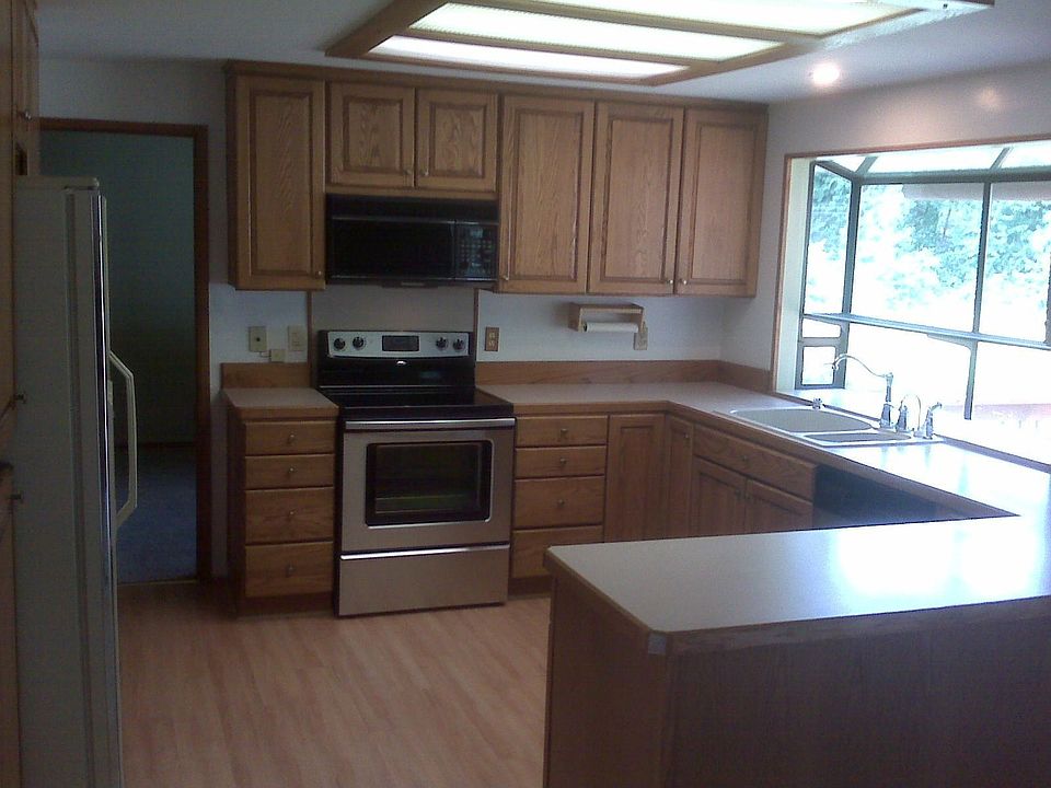 Lg kitchen w/new range