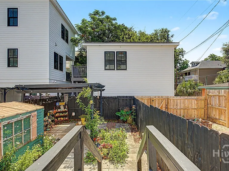 1410 Jefferson St — Photo 39
