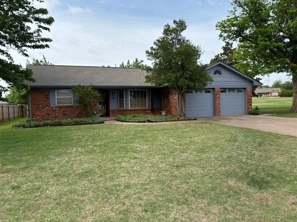 509 Hunter Ln, Okarche, OK 73762