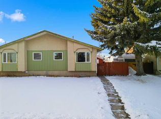 923 E Marcombe Dr NE, Calgary, AB T2A 3H2