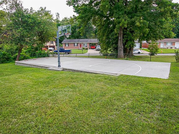 4th image of 338 Kinswood Ln