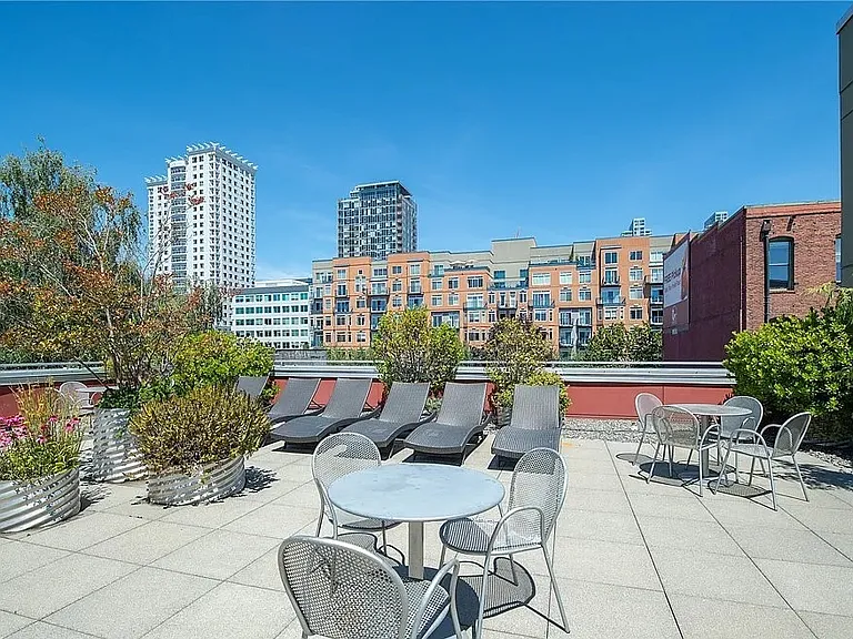 2440 Western Ave #716 — Photo 6