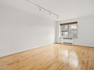 61-41 Saunders St APT A18, Queens, NY 11374