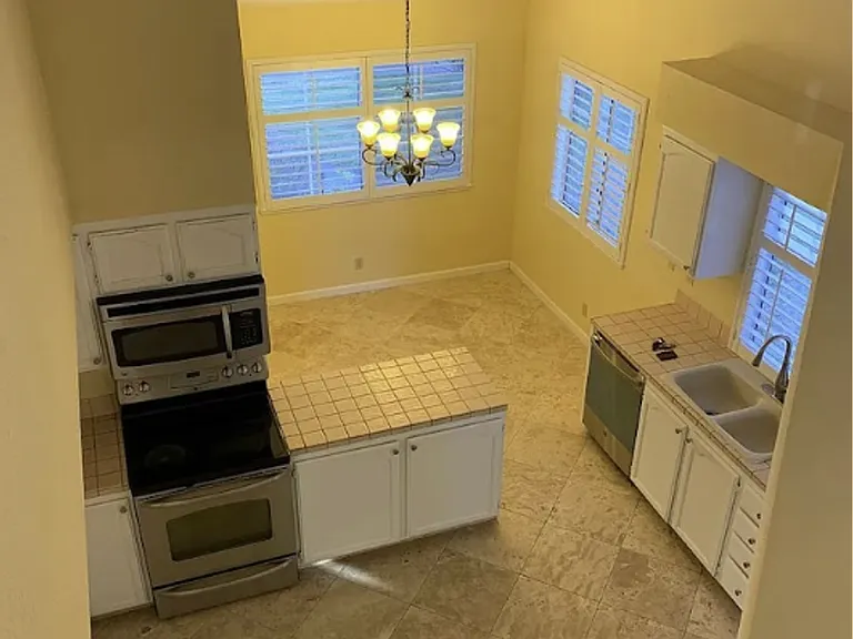 649 Daffodil Dr #10061 — Photo 5
