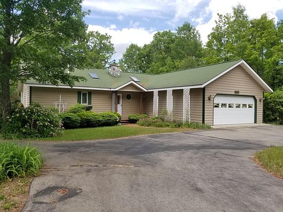 2nd image of 5133 Valleywood Drive Lakefront!