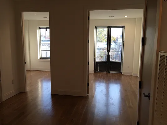 Rented by Cyberapts Management | media 27