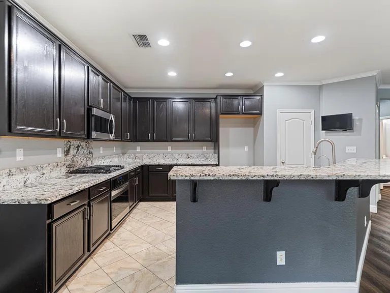 274 Crescent Moon Dr — Photo 8