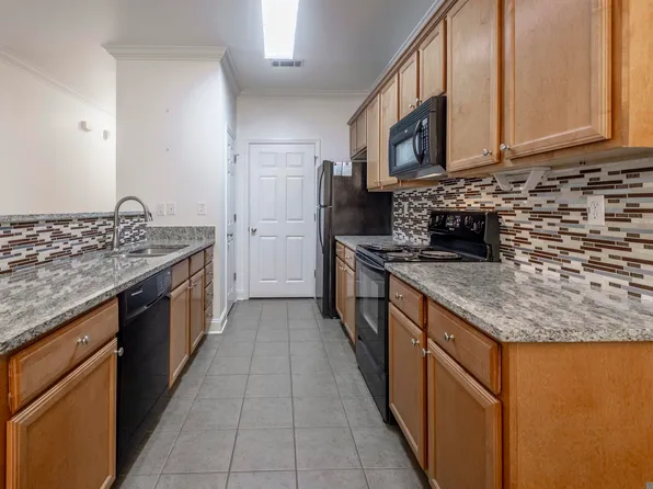 900 Dean Lee Dr APT 804, Baton Rouge, LA 70820