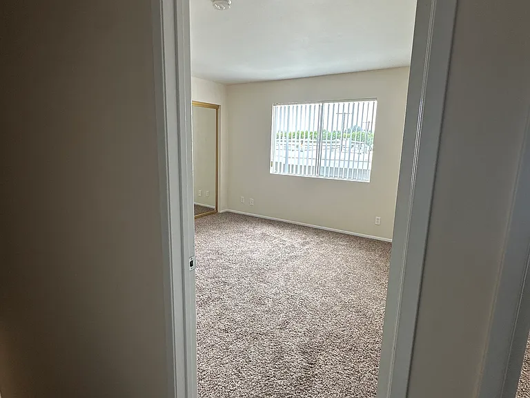 3125 S Canfield Ave #107 — Photo 7