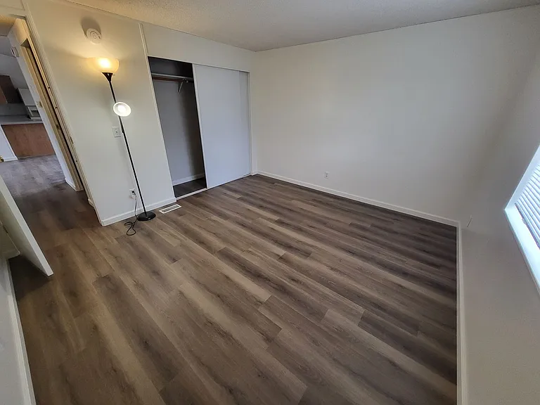 119 Julie Way — Photo 8