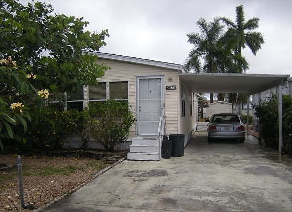 3rd image of 2871 W Marina Dr