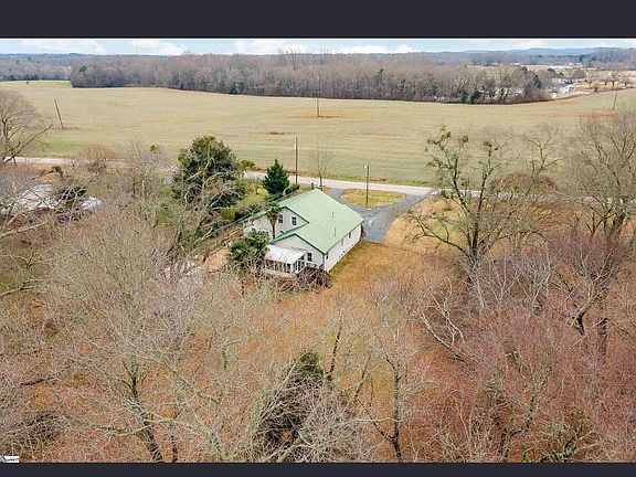 2nd image of 2576 Park Rd