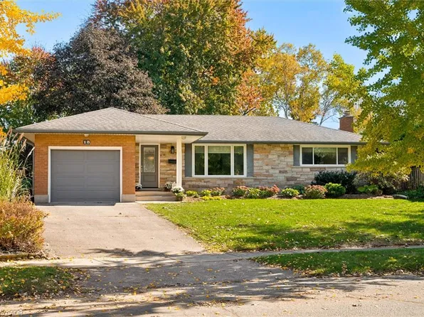18 Evelyn Cres, Kitchener, ON N2A 1G9