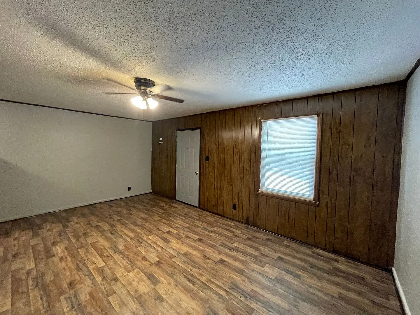 SRP-SH009-1918 Winget Street — Photo 3