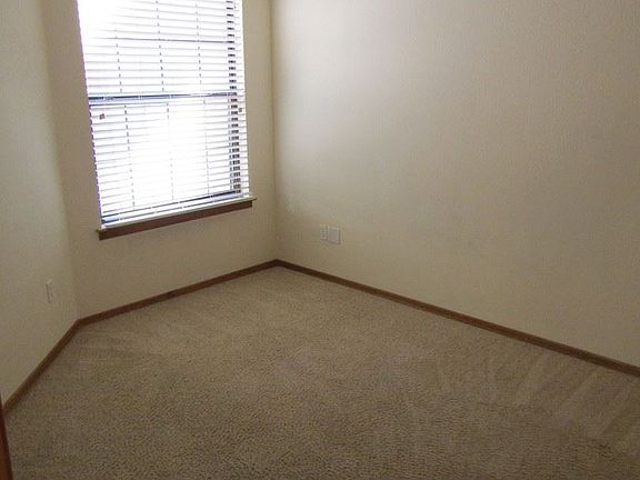 5th image of 2220 Stone Pine Dr #7