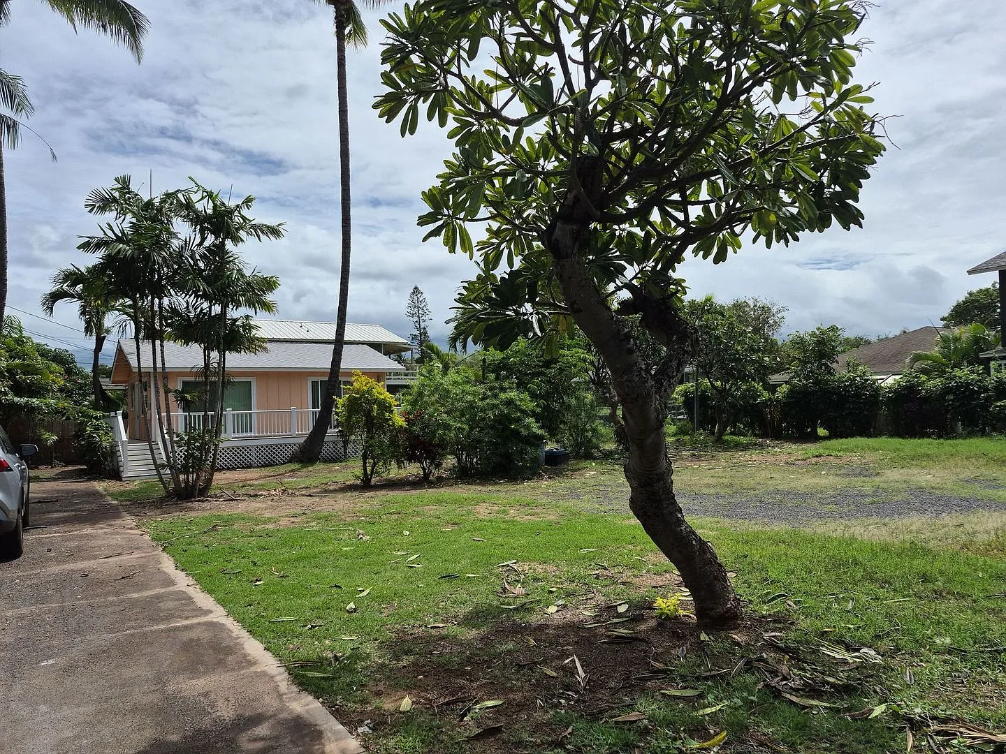 Brand new 2 bd. 1 ba. remodeled cottage on lg. property close to beach. Available now. — Photo 2