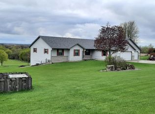 4040 Twin Ct, Ridgeway, WI 53582