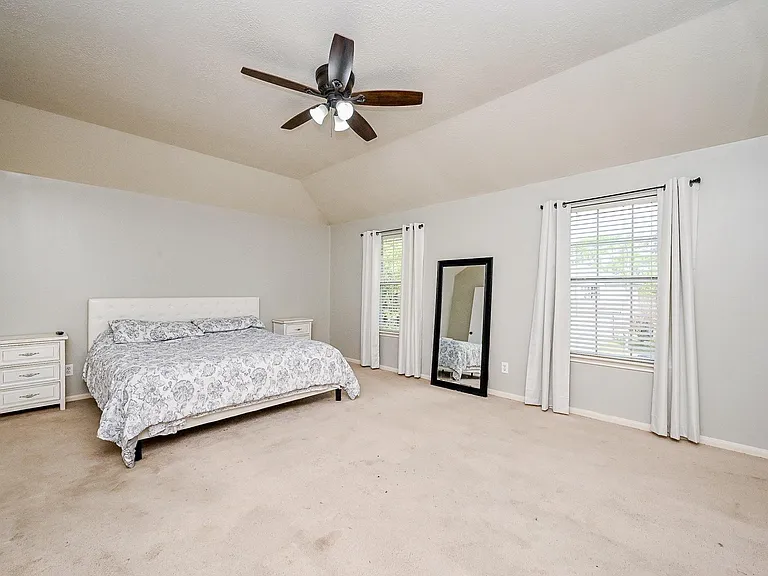 2534 Halstead Dr — Photo 26