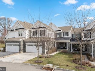 3860 Meadow View Farm Rd, Newtown Square, PA 19073