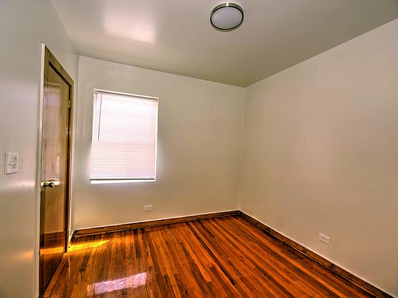 5th image of 6000-04 S Albany Ave #3105-11