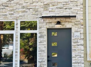 4756 Greenlake Way N, Seattle, WA 98103