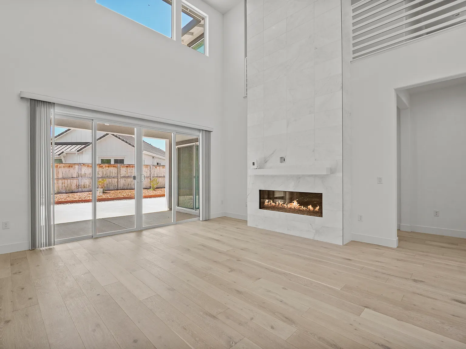5 bed, 3948 sqft, $8,700 — Photo 4