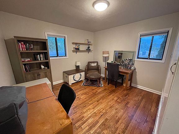 3rd image of 1500 Maple St
