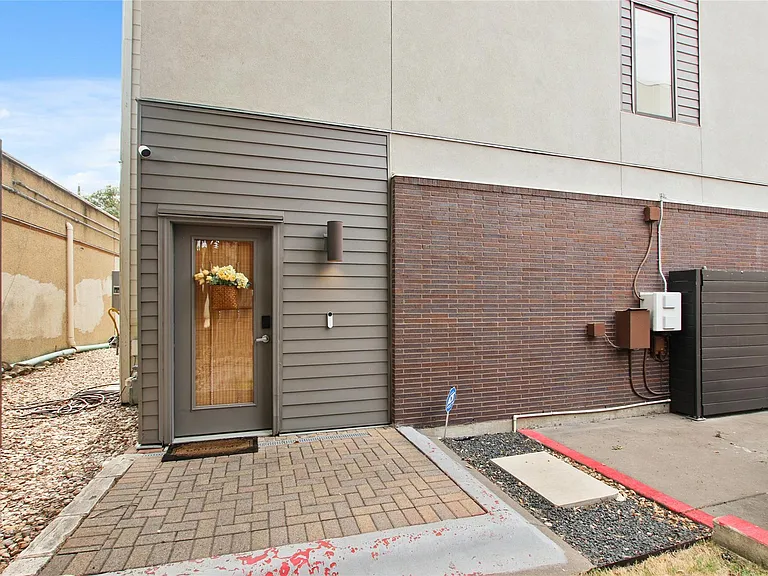 1702 S Lamar Blvd #3 — Photo 24
