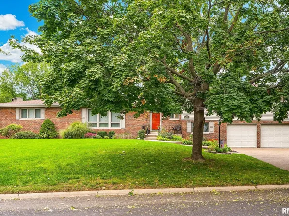 6009 N Trenton Ln, Peoria, IL 61614