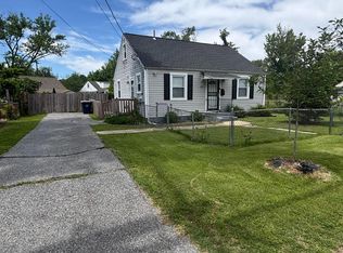 213 Seneca Dr, Oxon Hill, MD 20745