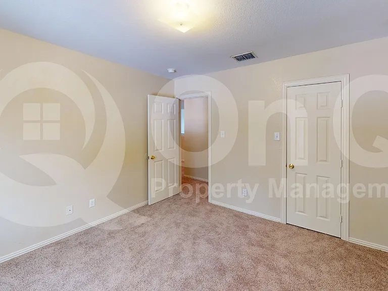 4800 Rum St — Photo 14