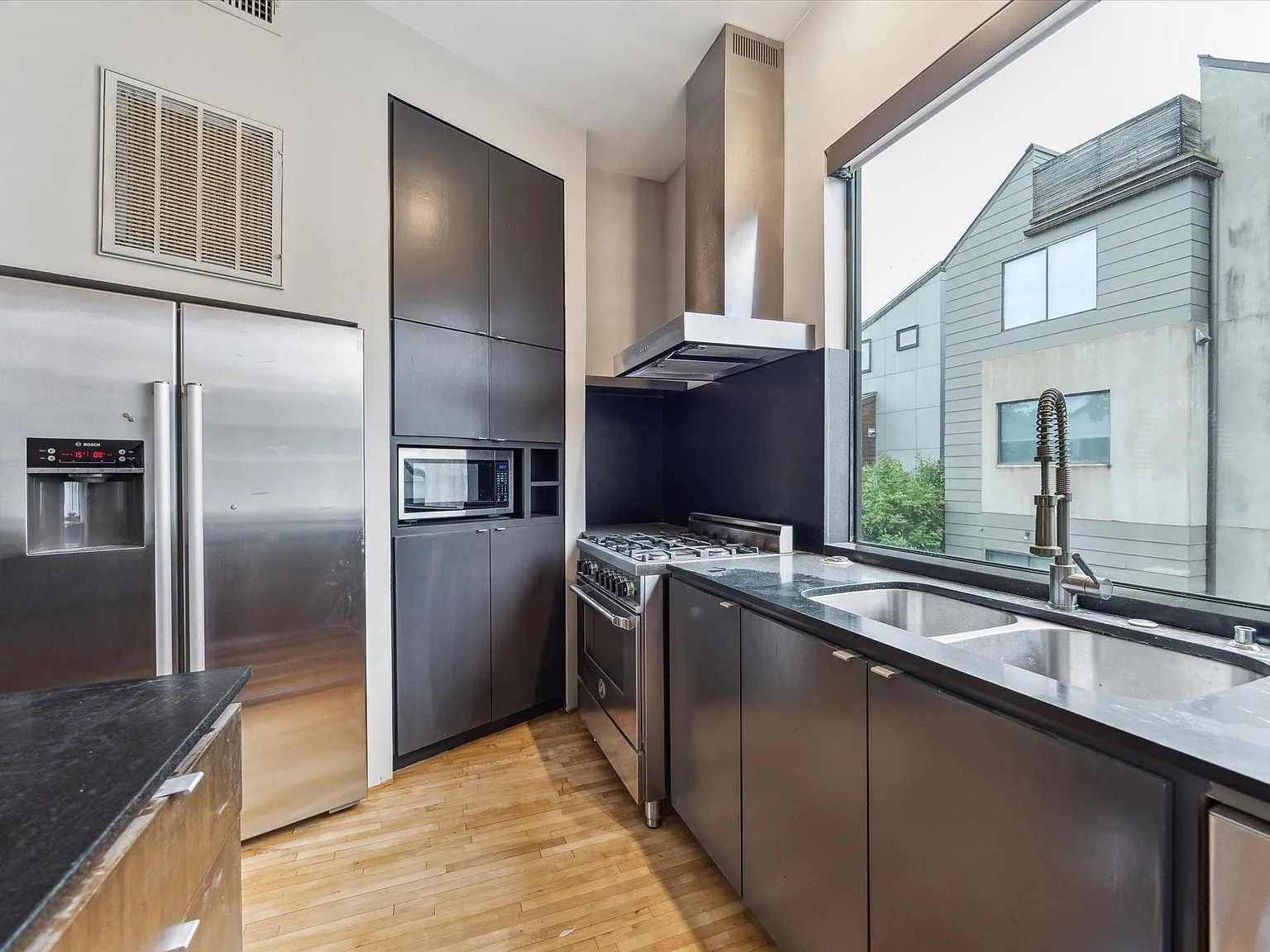 730 Tulane St — Photo 3