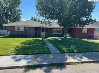 2205 W Grand Ronde Ave, Kennewick, WA 99336