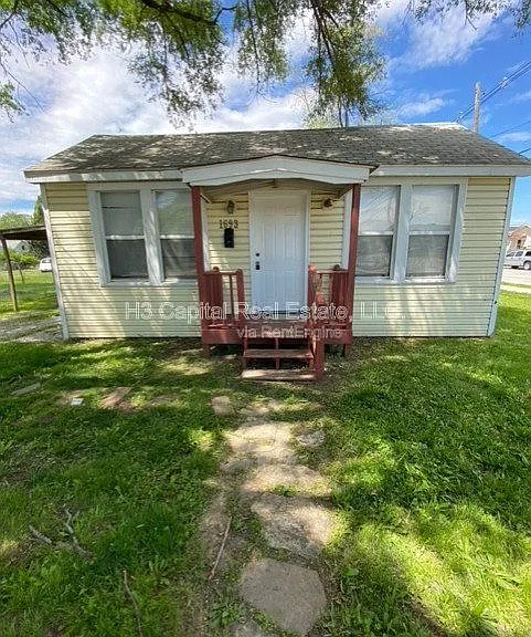 1693 Market St — Photo 16