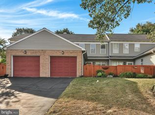 130 Pinnacle Point Dr, Lancaster, PA 17601