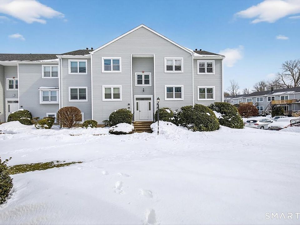 1st image of 36 Carriage Drive #36