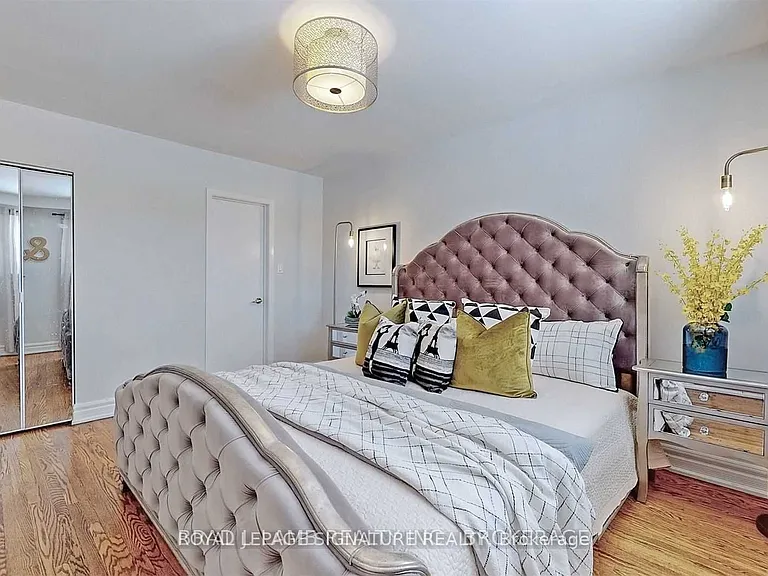 17 Baroness Cres #UPPER — Photo 18