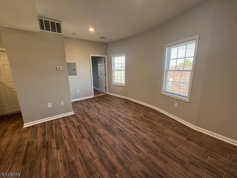 601 Magnolia Ave #6 — Photo 5
