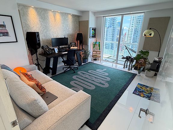 5th image of 50 Biscayne Blvd APT 3901