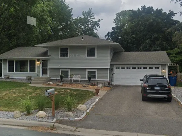 3954 Hazel St, Saint Paul, MN 55110