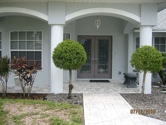 5th image of 233 SW 37th Ln