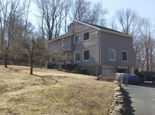 17 Mount Lebanon Rd, Port Murray, NJ 07865
