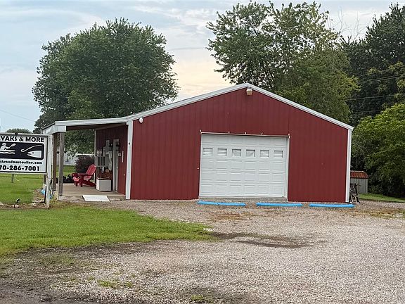 3rd image of 7910 State Highway 259 N