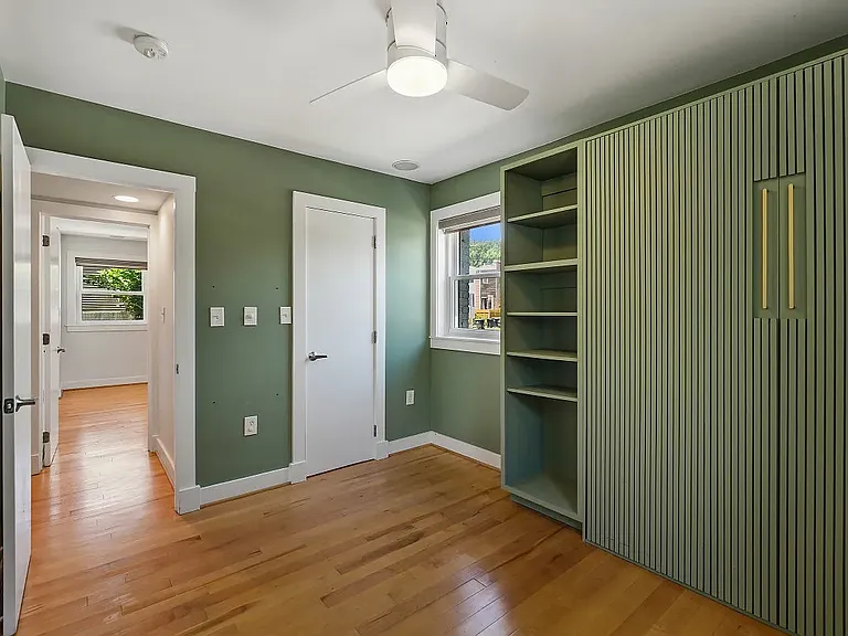 1524 Independence Ave SE #102 — Photo 7