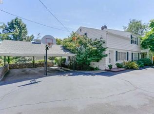 13084 Knaus Rd, Lake Oswego, OR 97034