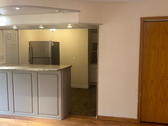 4th image of 5324 Waterbury Dr APT 1505