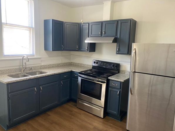 212 Castlewood Dr #201
